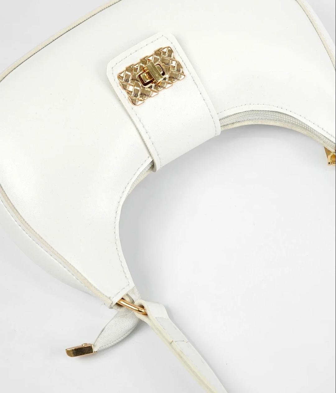 White AVA Shoulder Bag - Image 3